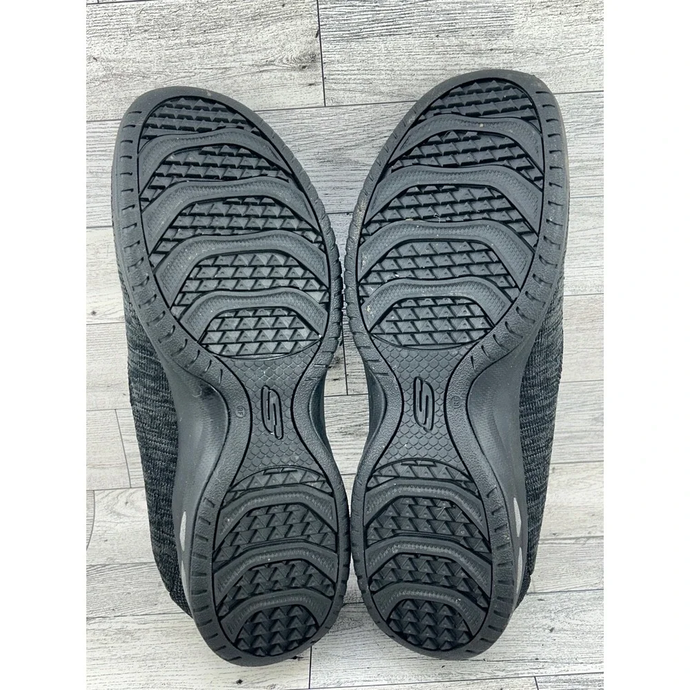 Skechers Relaxed Fit 44915 Black Knit Slip On Sneakers Womens Size 9 Memory Foam